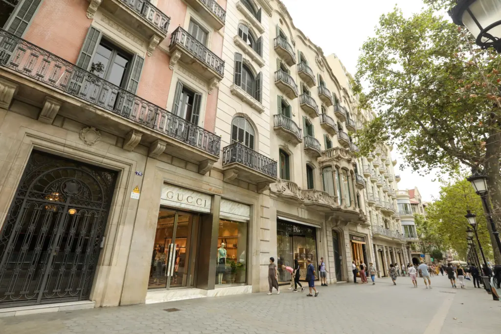 Barcelona precios vivienda sube eixample